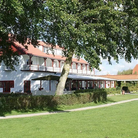 Copenhagen Airport Hotell 3*